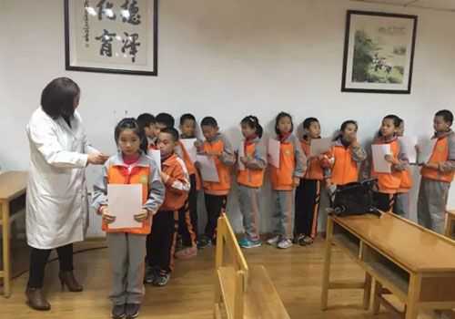 【公益進校園】普瑞眼科走進烏魯木齊市第四十七小學(xué)