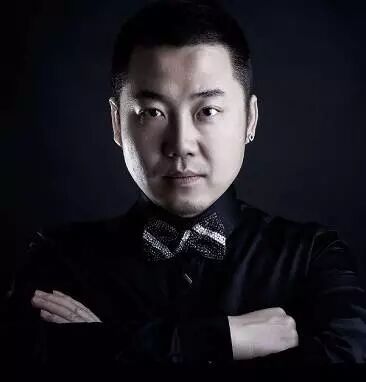 知名電臺(tái)主播航志，約你來做近視手術(shù)啦!