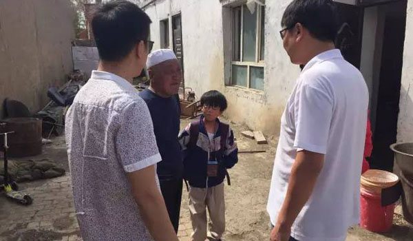 普瑞眼科為達(dá)坂城中學(xué)現(xiàn)場贈(zèng)送79副近視眼鏡